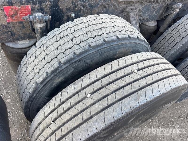 Volvo VNL وحدات الجر