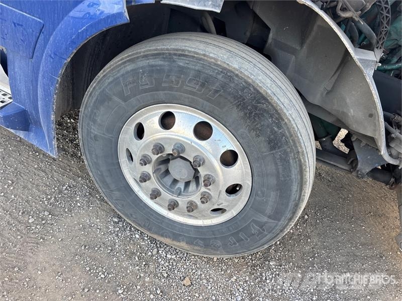 Volvo VNL وحدات الجر