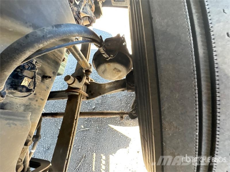 Volvo VNL Naudoti vilkikai