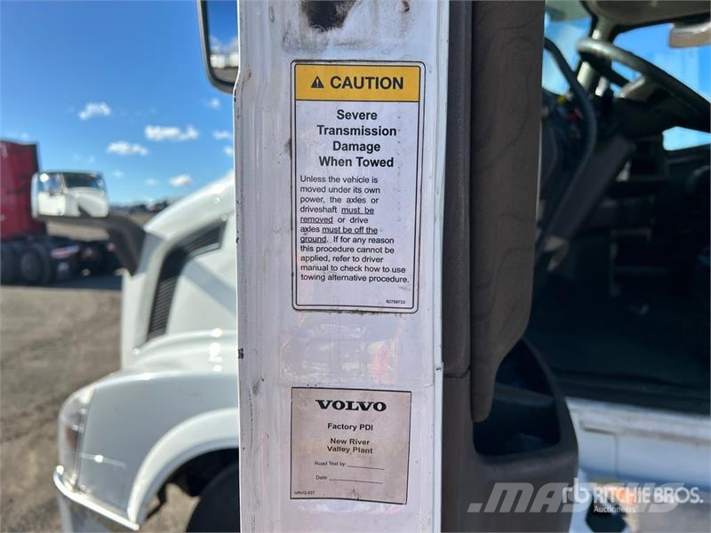 Volvo VNL 牵引车