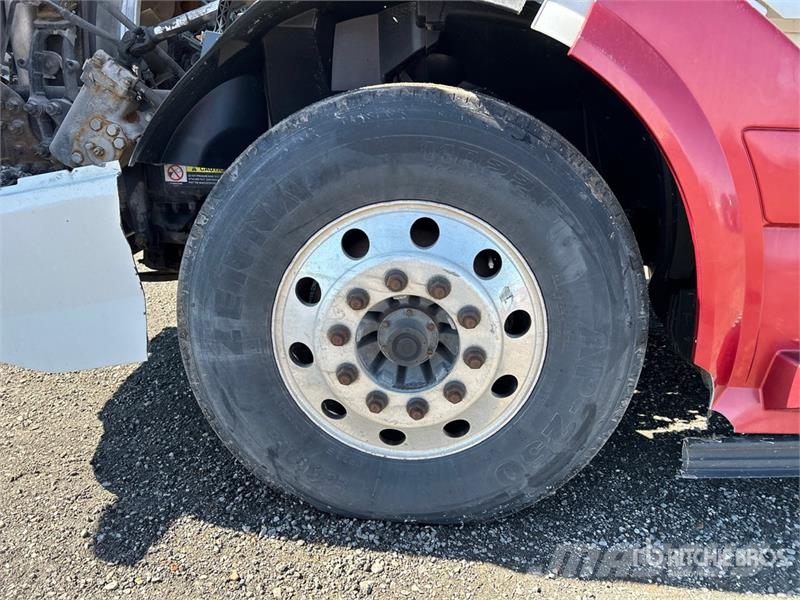 Volvo VNL Tractor Units