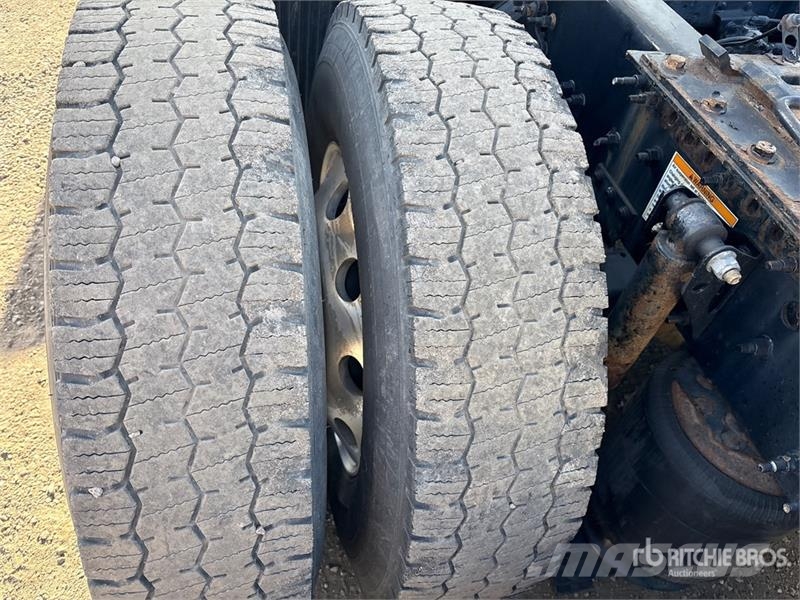 Volvo VNL Sattelzugmaschinen