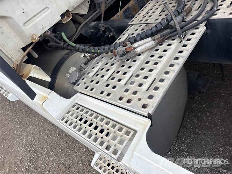 Volvo VNL 牵引车