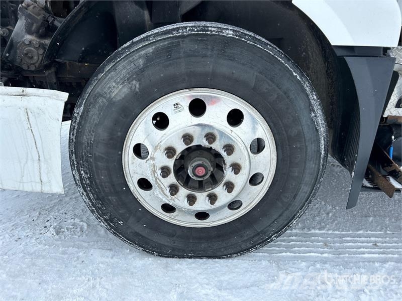 Volvo VNL Tegljači