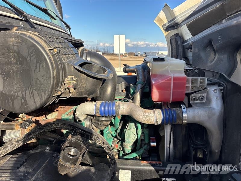 Volvo VNL Sattelzugmaschinen