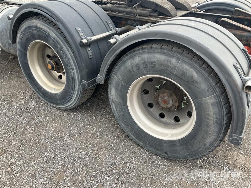Volvo VNL Naudoti vilkikai
