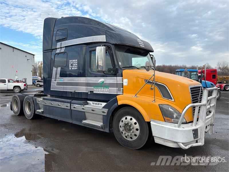 Volvo VNL وحدات الجر