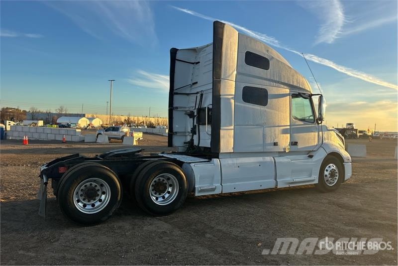 Volvo VNL Tracteur routier