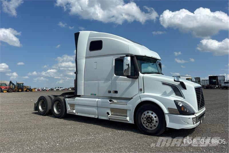 Volvo VNL Tractor Units