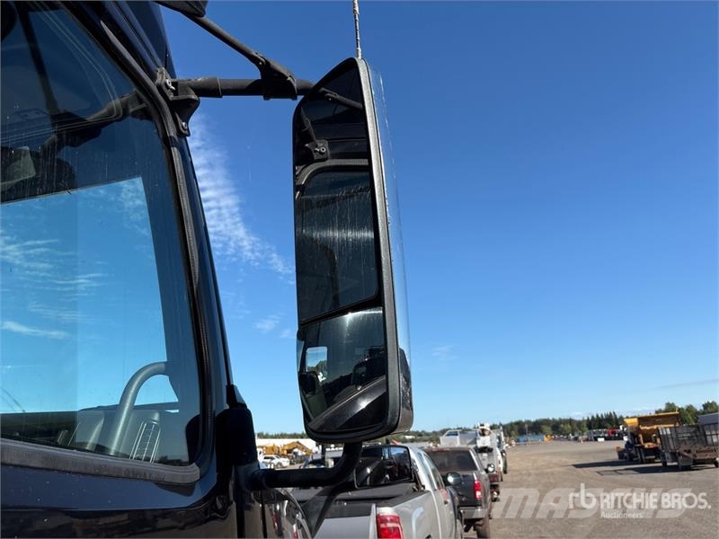 Volvo VNL Naudoti vilkikai