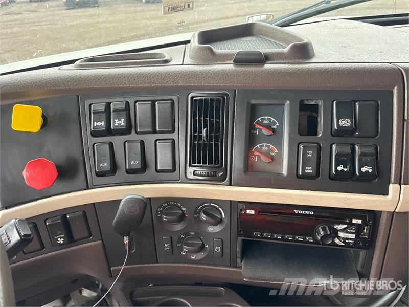 Volvo VNL وحدات الجر