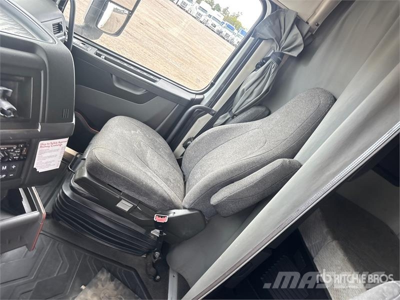 Volvo VNL Vilcēji