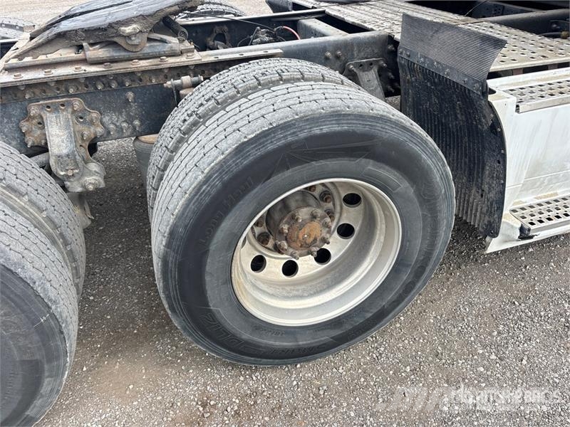 Volvo VNL Vilcēji