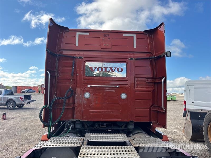 Volvo VNL Tractor Units