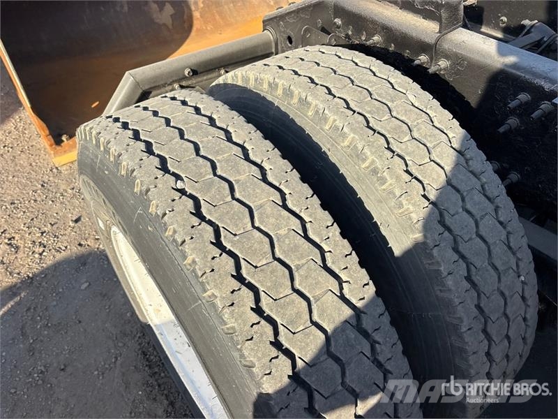 Volvo VNL Sattelzugmaschinen