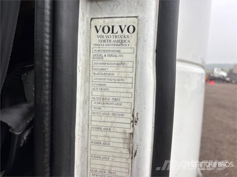 Volvo VNL وحدات الجر