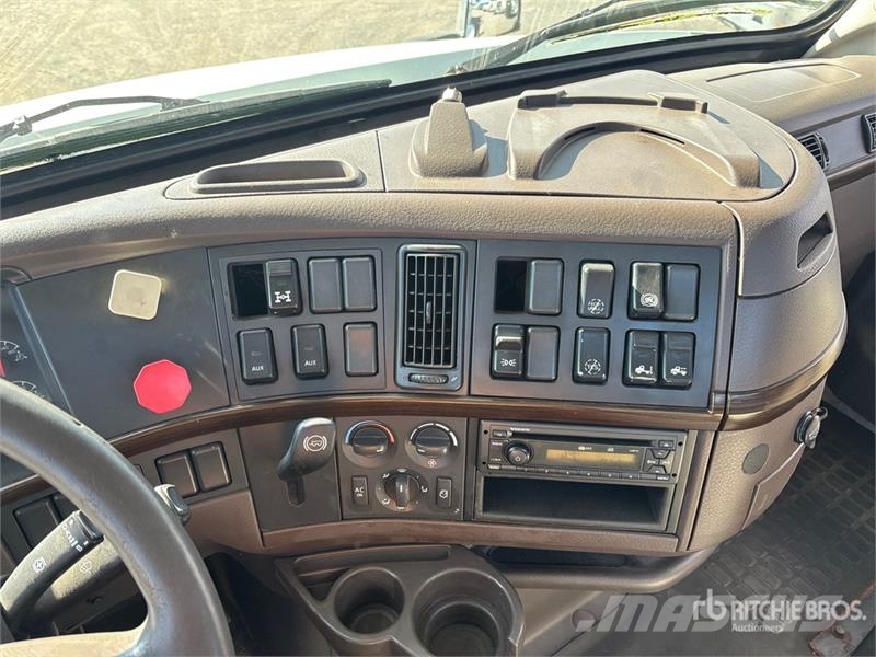 Volvo VNL Sattelzugmaschinen
