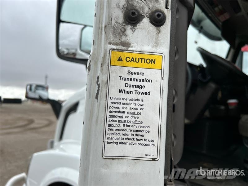 Volvo VNL Trekkers