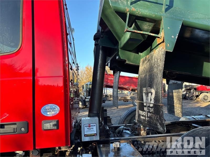 Volvo VNL Kiper tovornjaki