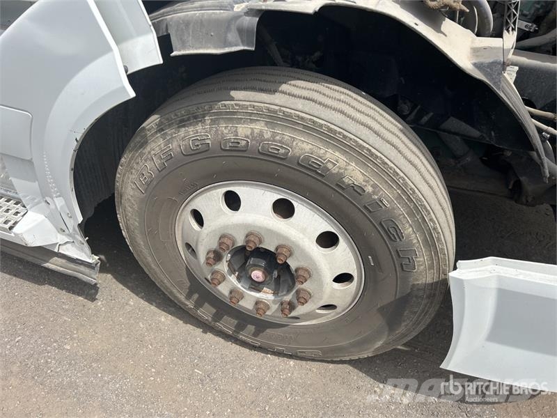 Volvo VNL Vlačilci