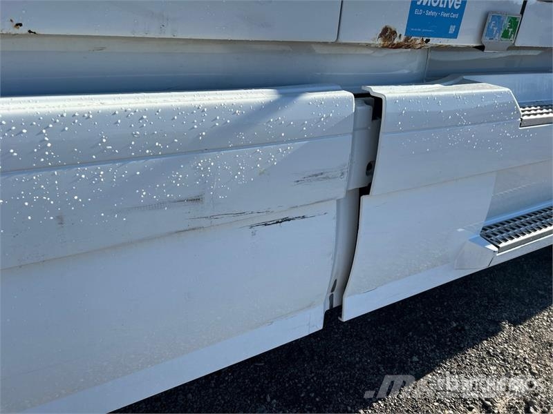 Volvo VNL 牵引车