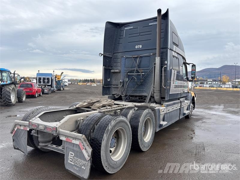 Volvo VNL وحدات الجر