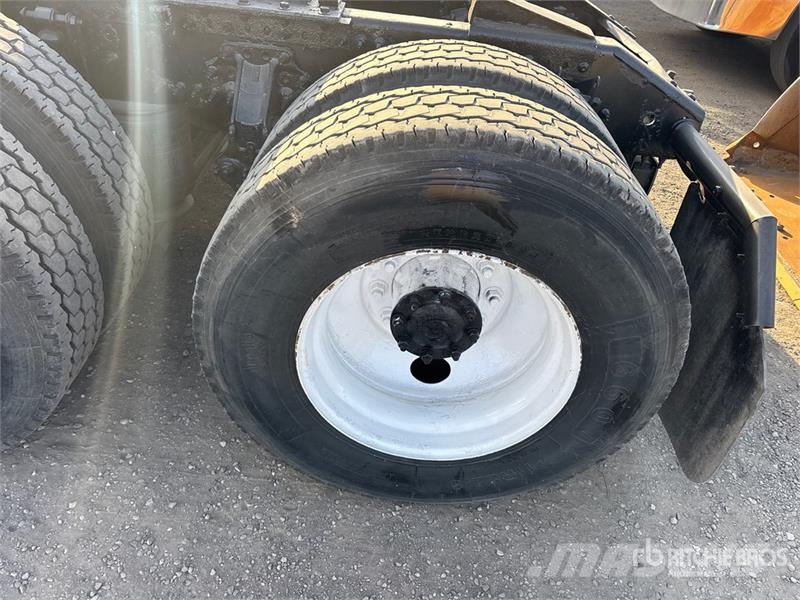 Volvo VNL Sattelzugmaschinen