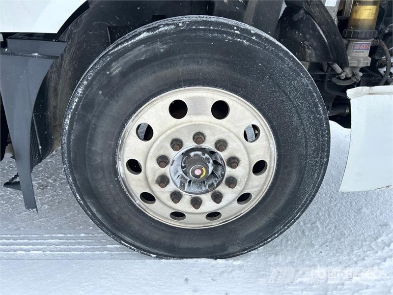 Volvo VNL Tegljači