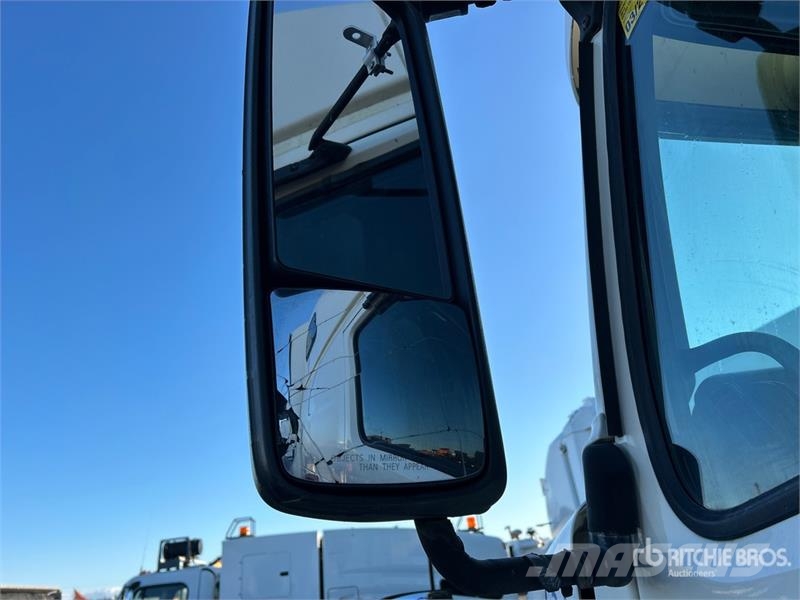 Volvo VNL Sattelzugmaschinen