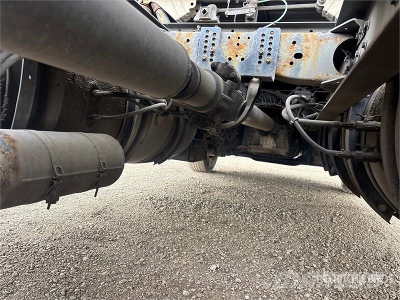 Volvo VNL 牵引车