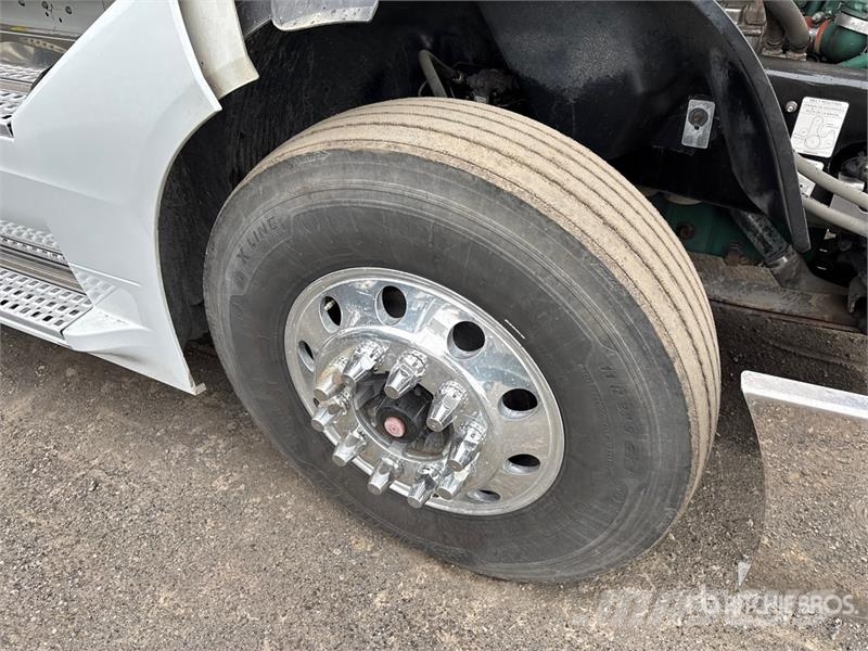 Volvo VNL Motrici e Trattori Stradali