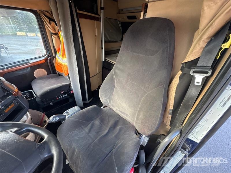 Volvo VNL وحدات الجر