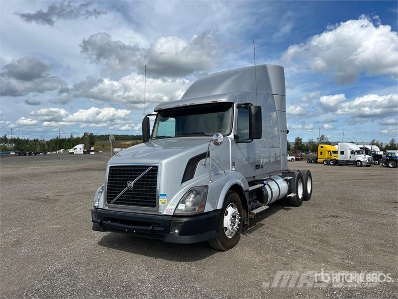 Volvo VNL وحدات الجر