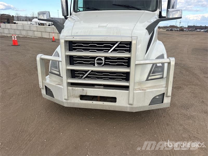 Volvo VNL Sattelzugmaschinen