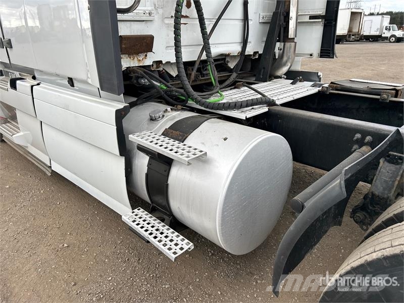 Volvo VNL Sattelzugmaschinen