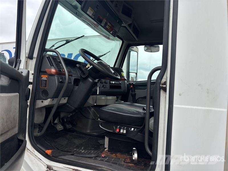 Volvo VNL Dragbilar