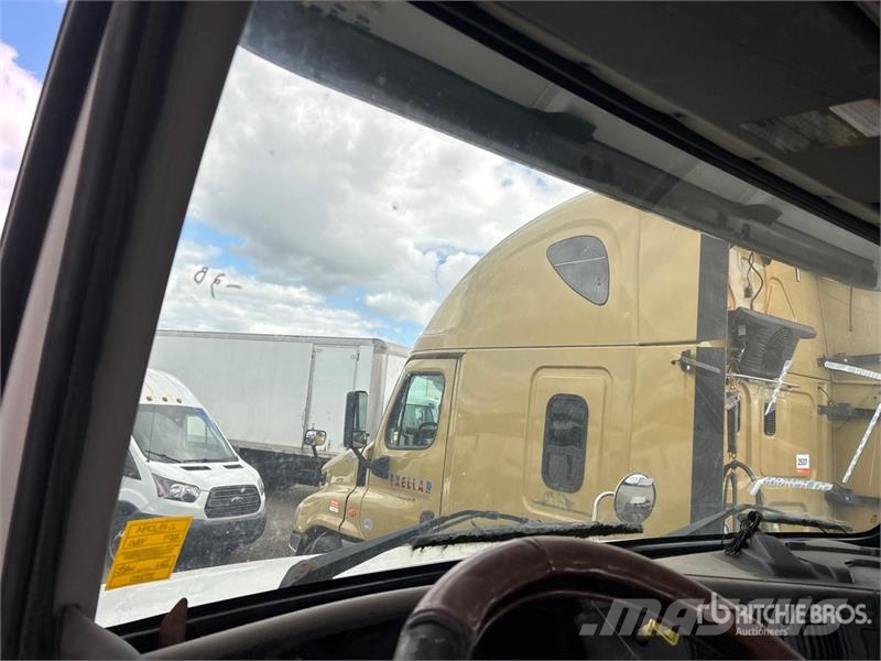 Volvo VNL Tracteur routier