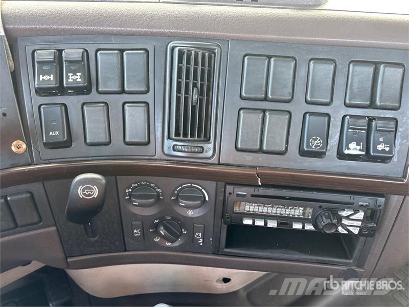 Volvo VNL Sattelzugmaschinen