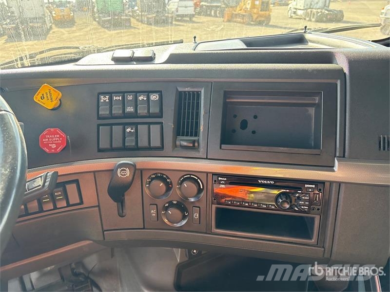 Volvo VNL Sattelzugmaschinen