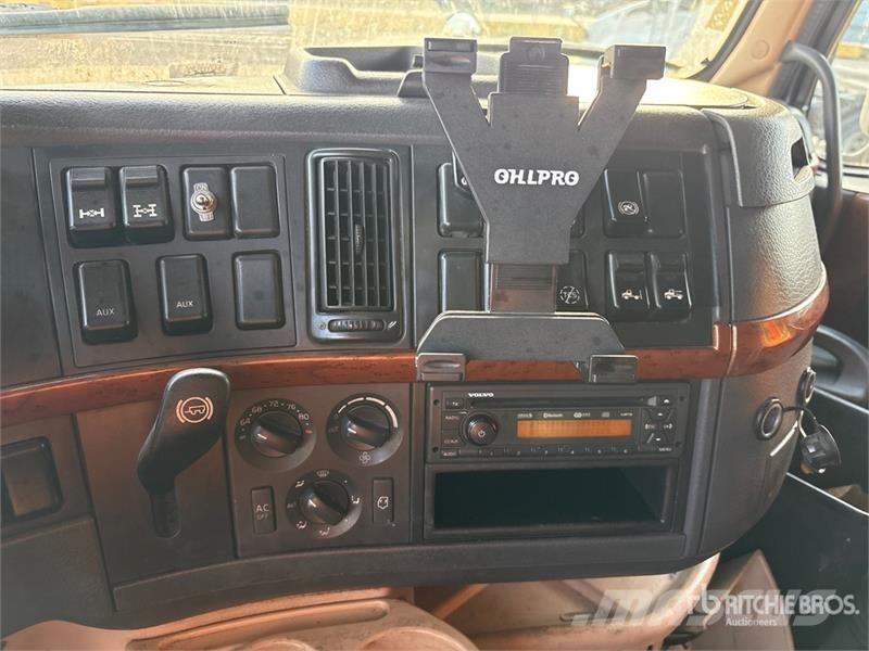 Volvo VNL وحدات الجر