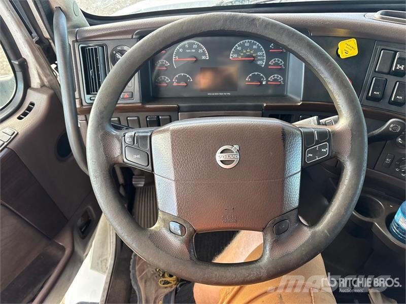 Volvo VNL Ťahače