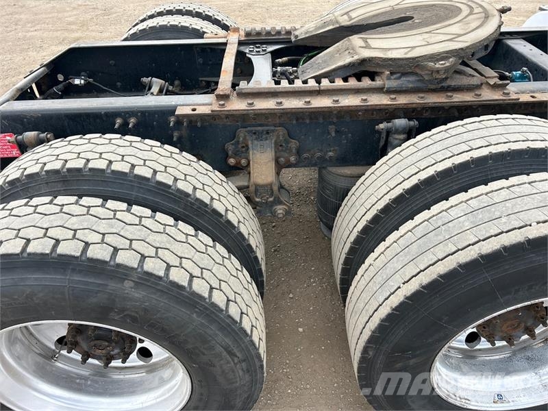 Volvo VNL Sattelzugmaschinen