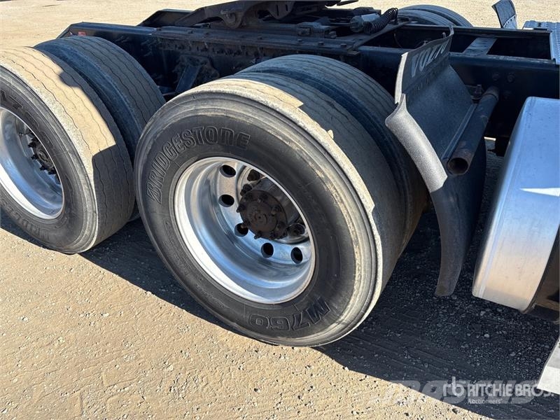 Volvo VNL Τράκτορες