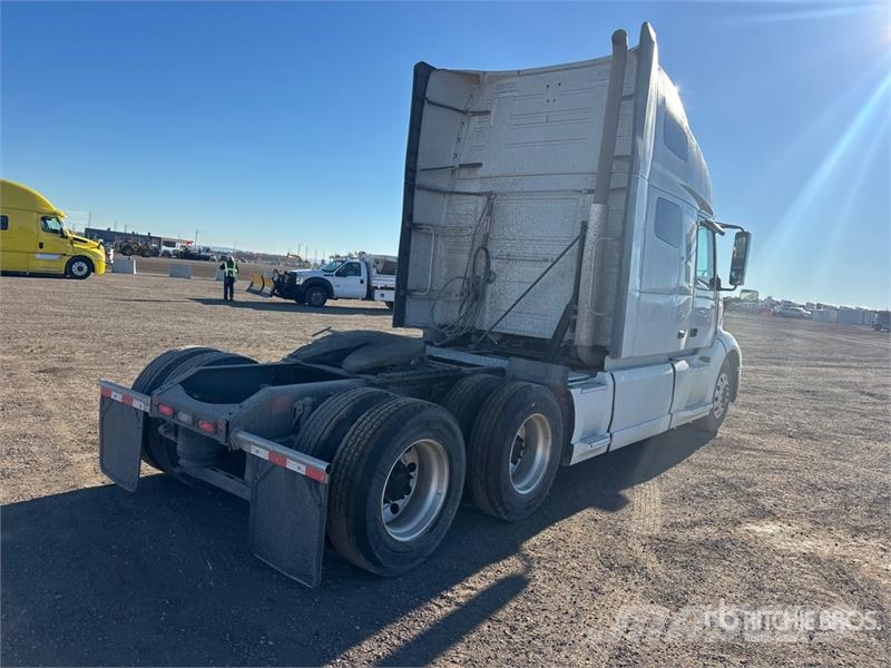 Volvo VNL Sattelzugmaschinen