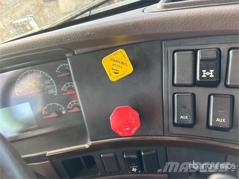 Volvo VNL Ťahače