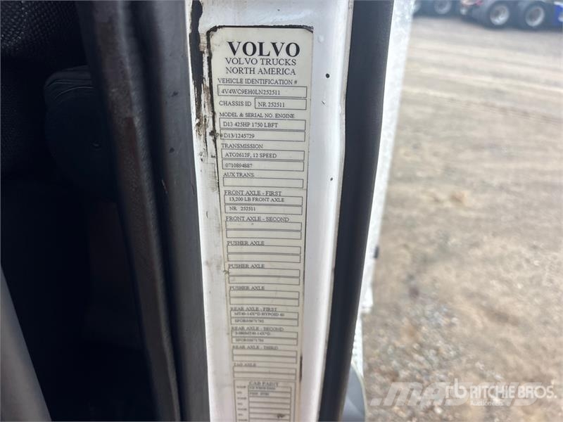 Volvo VNL Trekkers