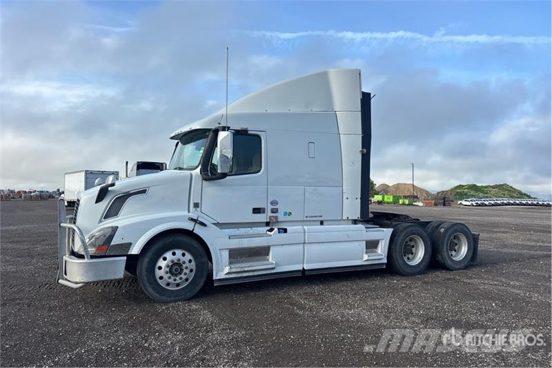 Volvo VNL Tractor Units