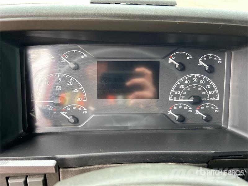 Volvo VNL Tahače