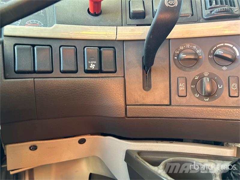 Volvo VNL Vlačilci