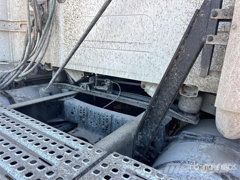 Volvo VNL Sattelzugmaschinen